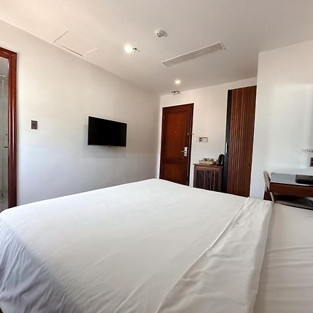 Alisia Beach Hotel Danang Exterior photo