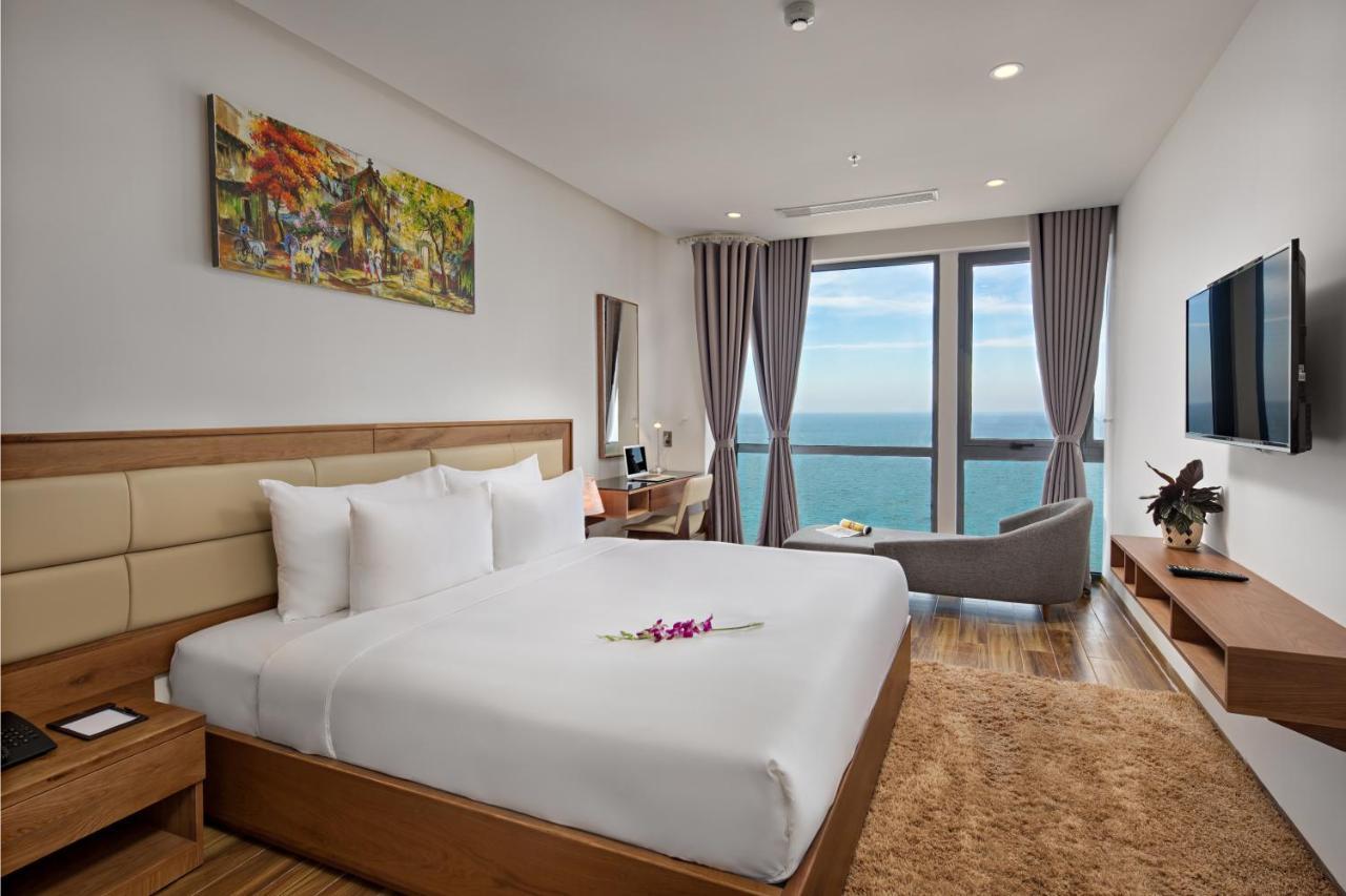 Alisia Beach Hotel Danang Exterior photo