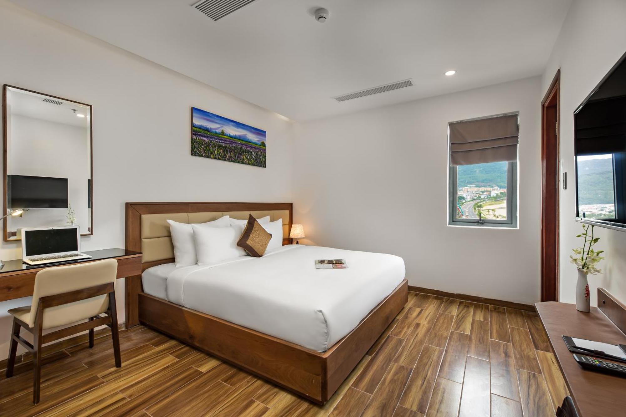 Alisia Beach Hotel Danang Exterior photo