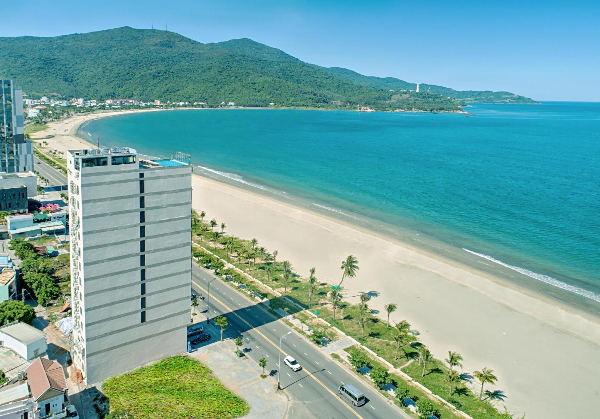 Alisia Beach Hotel Danang Exterior photo