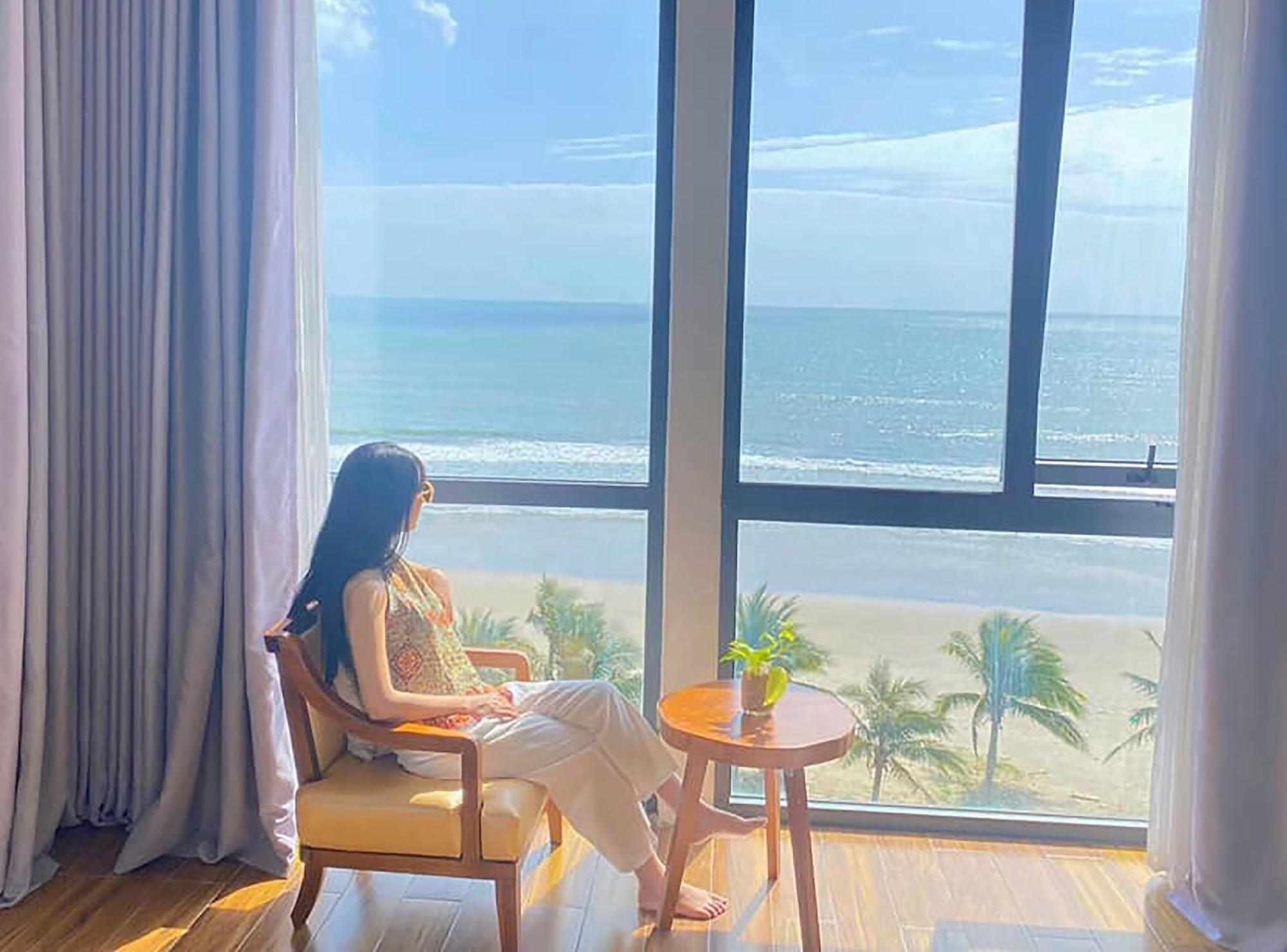 Alisia Beach Hotel Danang Exterior photo