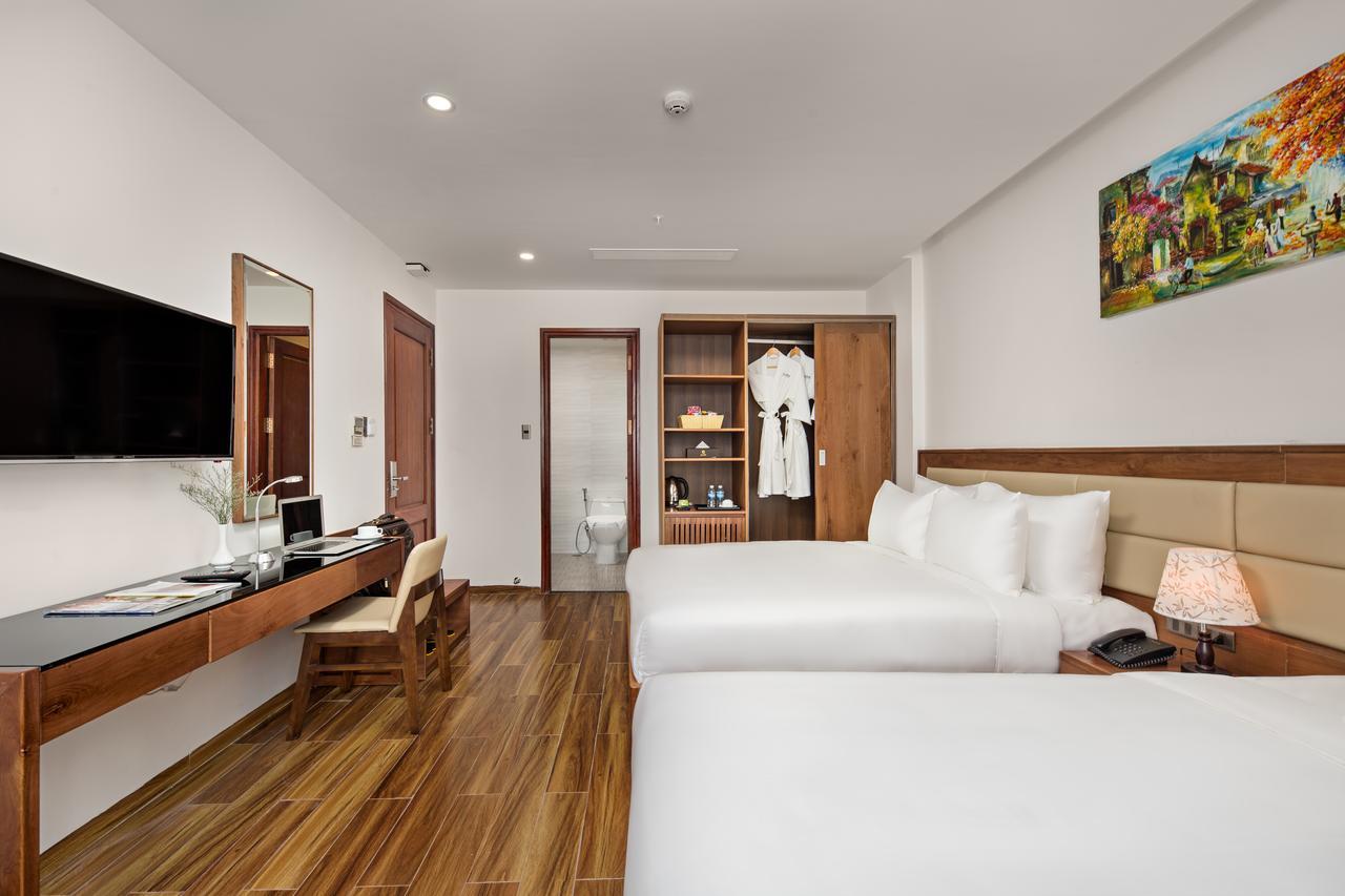 Alisia Beach Hotel Danang Exterior photo