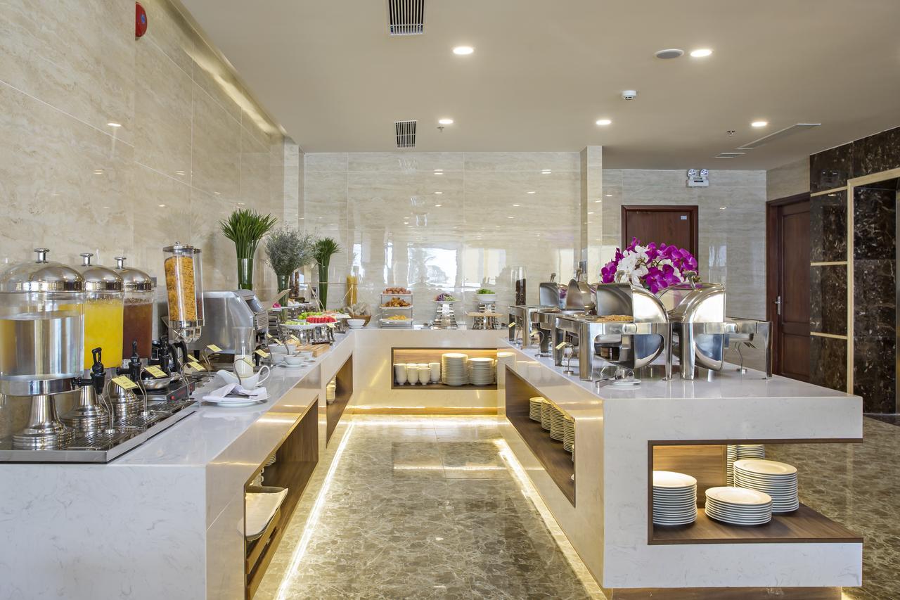 Alisia Beach Hotel Danang Exterior photo